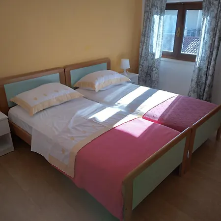 Appartement Arbanija